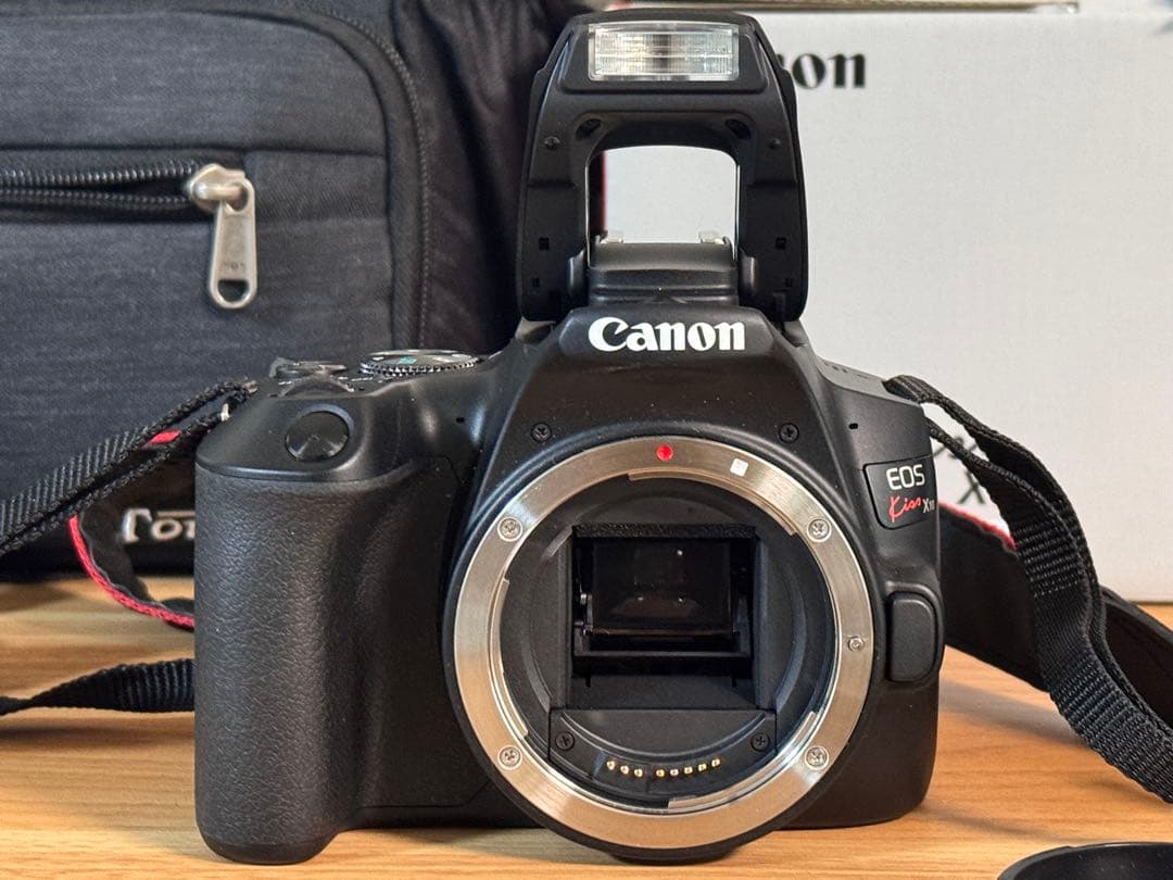 Canon EOS Kiss X10 デジタル一眼レフカメラ ダブルズームキット