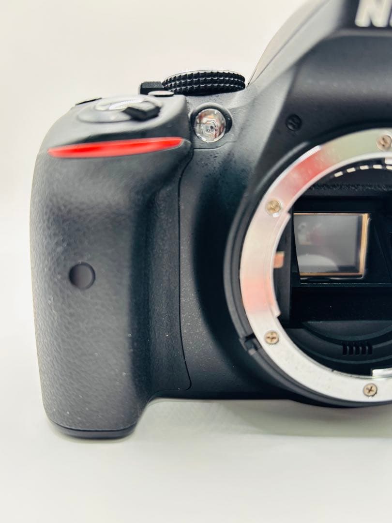 Nikon D5300 ボディ デジタル一眼レフカメラ SC:9900