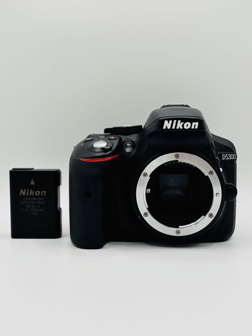 Nikon D5300 ボディ デジタル一眼レフカメラ SC:9900