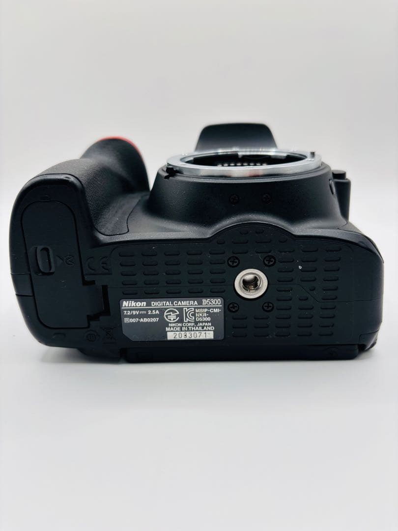 Nikon D5300 ボディ デジタル一眼レフカメラ SC:9900