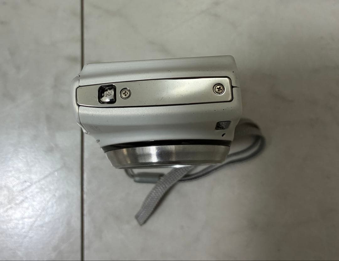 FUJIFILM デジタルカメラ FINEPIX F800EXR ホワイト