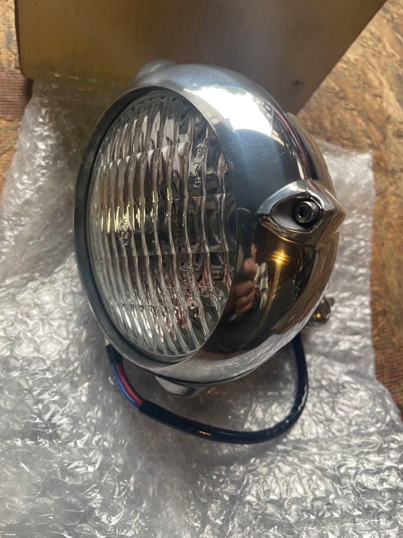 ハーレー、SRチョッパー用・ビンテージレプリカ・4インチ・ヘッドライト未使用品