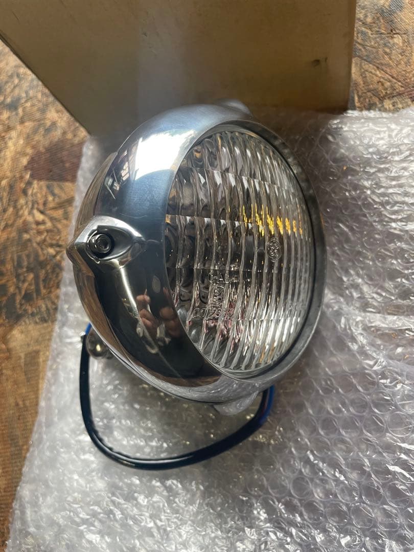 ハーレー、SRチョッパー用・ビンテージレプリカ・4インチ・ヘッドライト未使用品