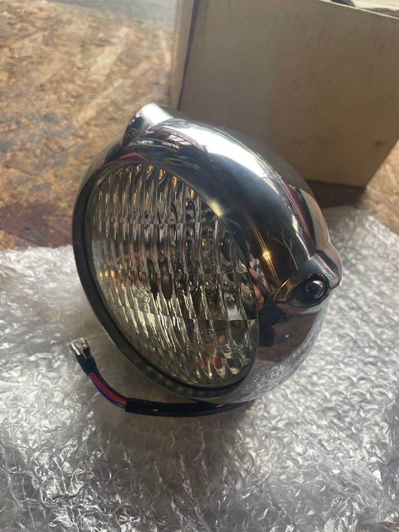 ハーレー、SRチョッパー用・ビンテージレプリカ・4インチ・ヘッドライト未使用品