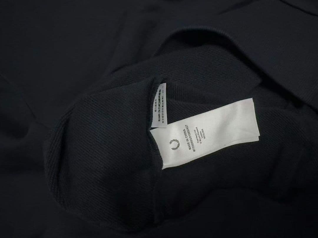未使用 FRED PERRY スウェット トレーナー ネイビー Lサイズ