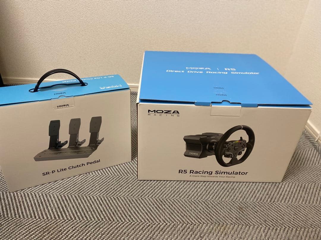 MOZA R5 Racing Simulator セット 3ペダル