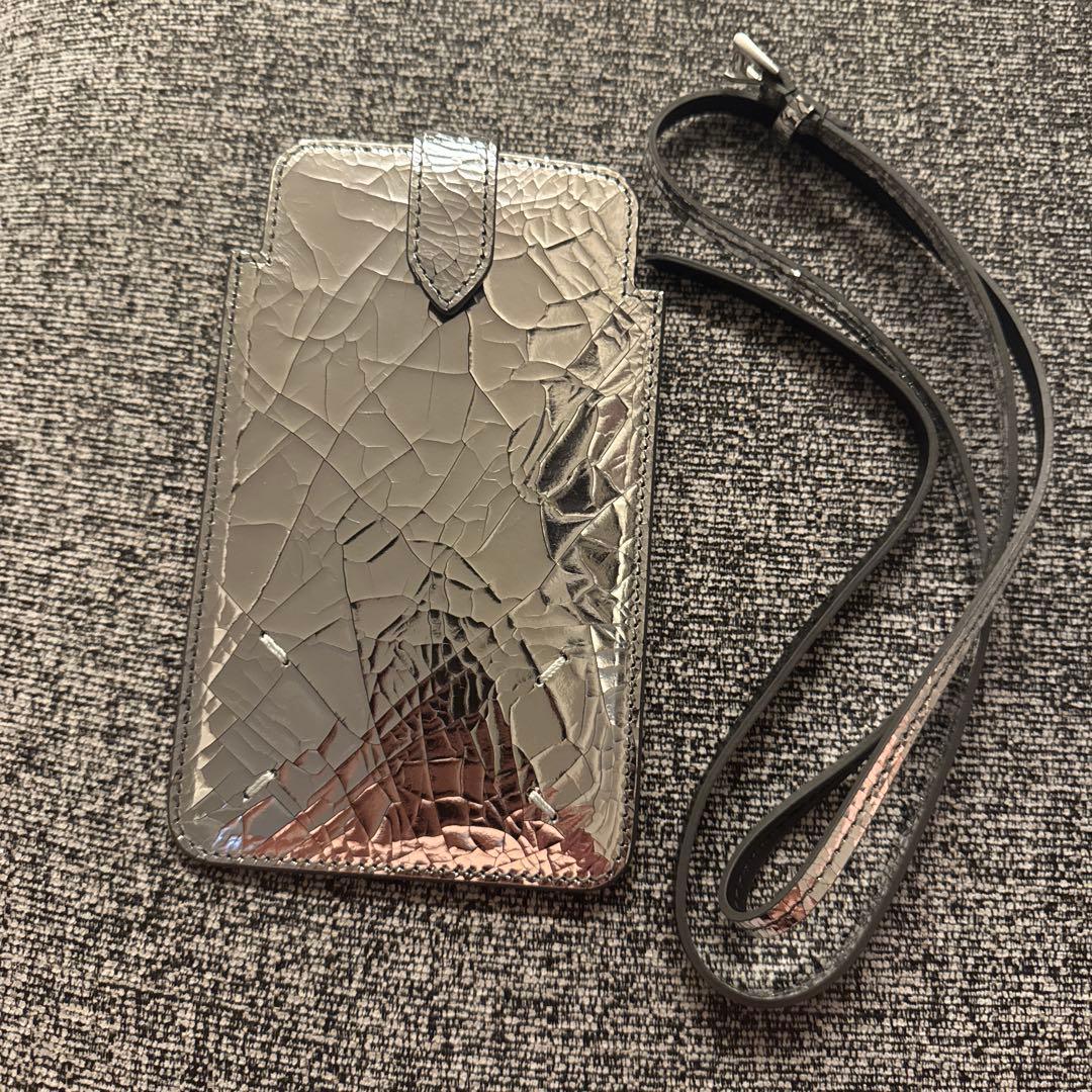 0*4様 超希少　Maison Margielaスマートフォンポーチ　ブロークン