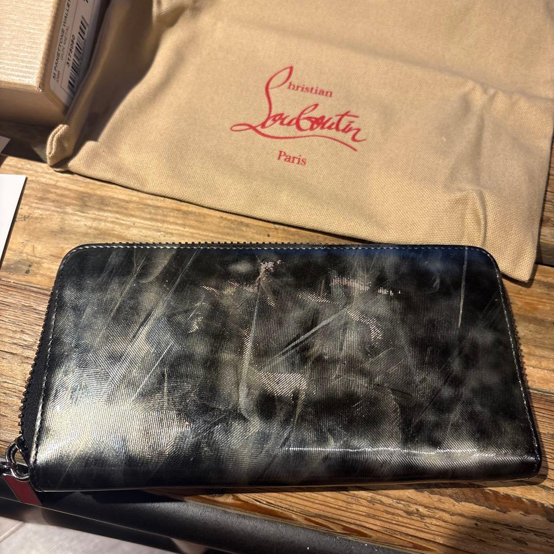 Christian Louboutin 長財布 黒