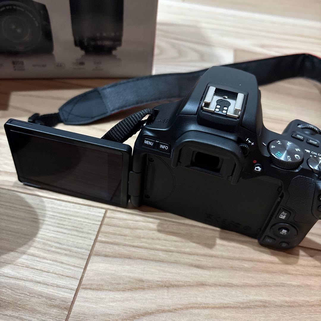 Canon EOS Kiss X10 ダブルズームキット デジタル一眼レフカメラ