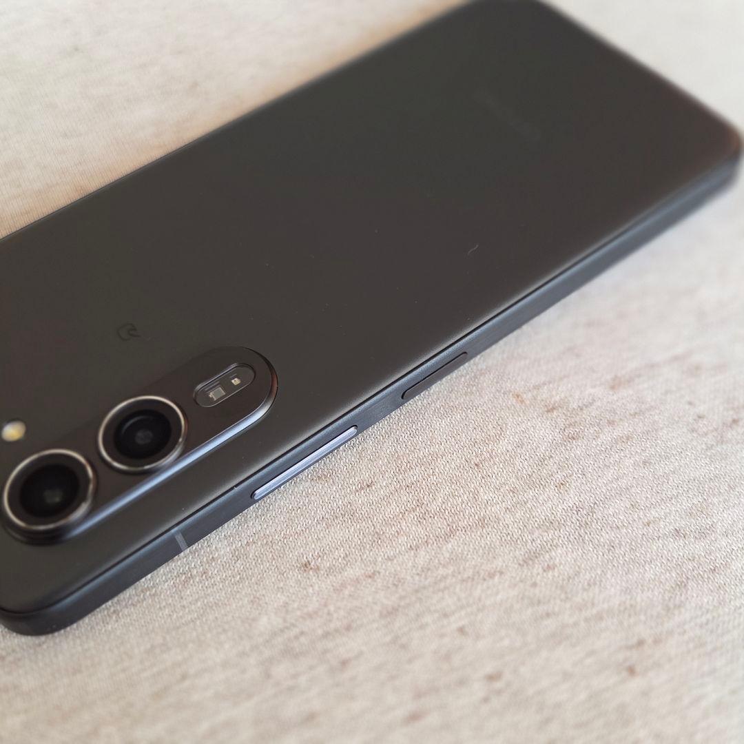 arrows Alpha ブラック 本体 充電器付き