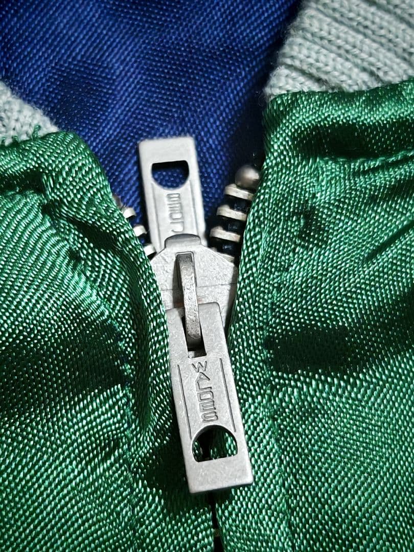 SOULIVE 日本製 未使用近い 美品 本 スカジャン 虎サテン unisex