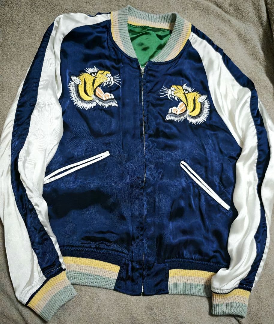 SOULIVE 日本製 未使用近い 美品 本 スカジャン 虎サテン unisex