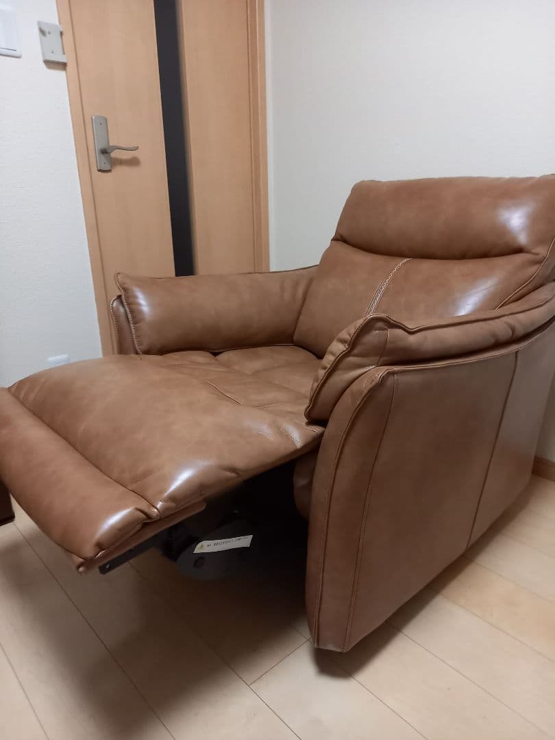 最終値下げ！超美品！！一人用ソファー　電動リクライニング付き