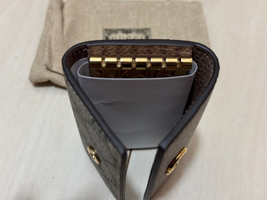 GUCCI ブラウンレザーキーケース