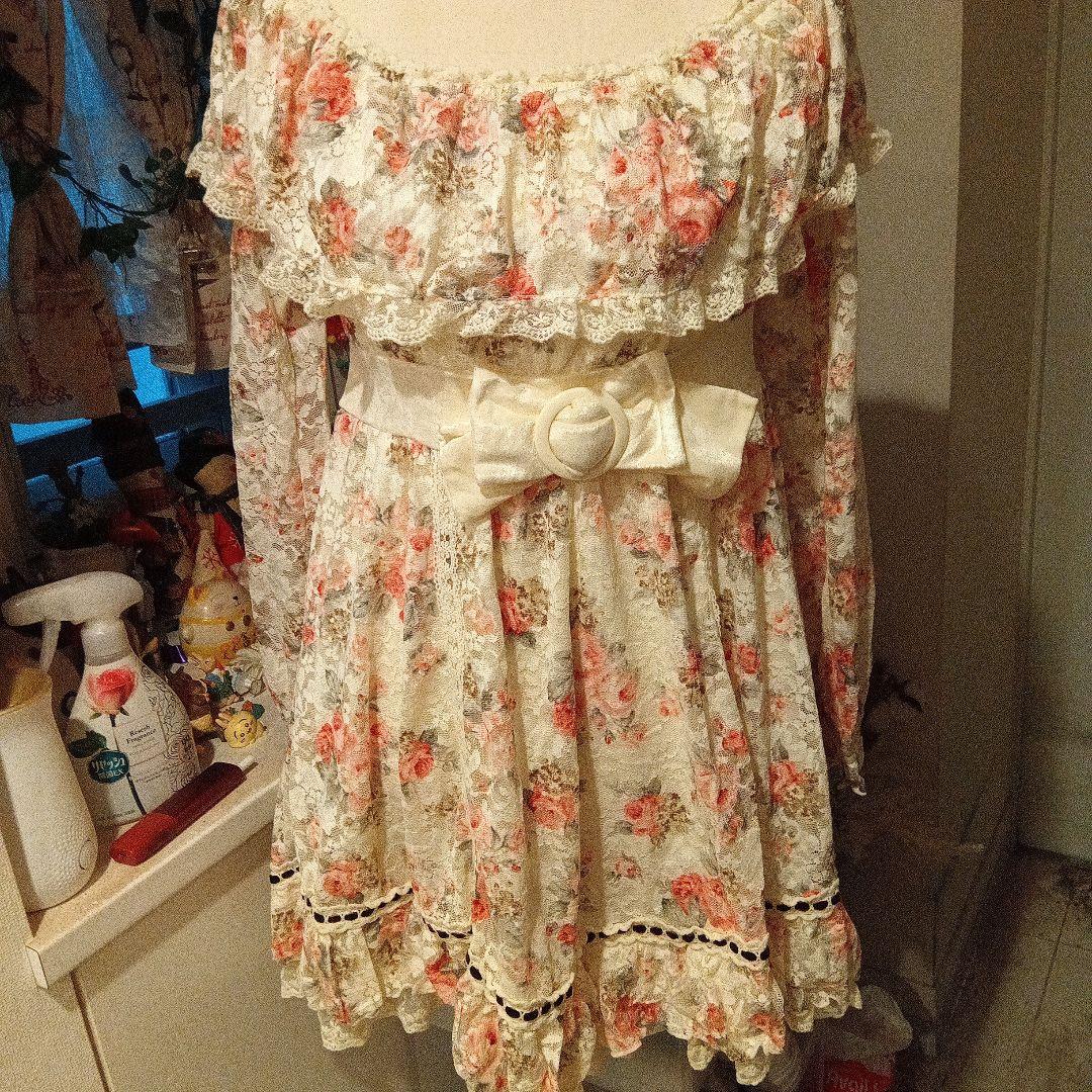 リズリサLIZLISAバラ柄総レースオフショルダーワンピース