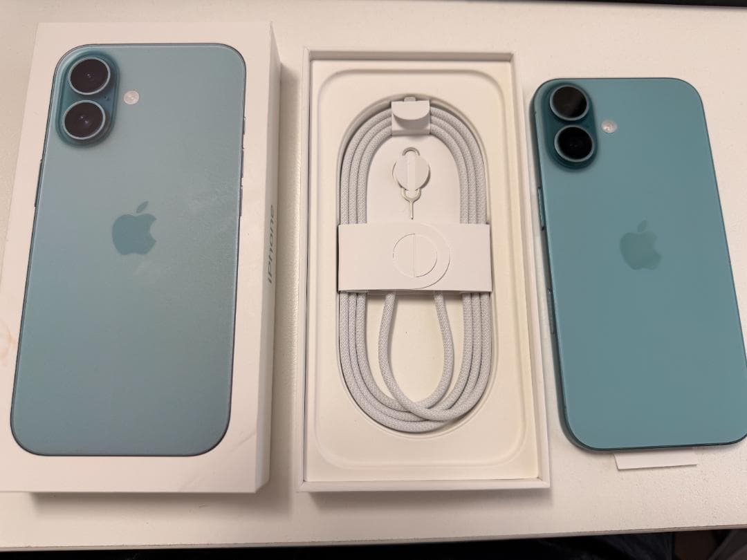 【美品】iPhone16 512GB ティール SIMフリー