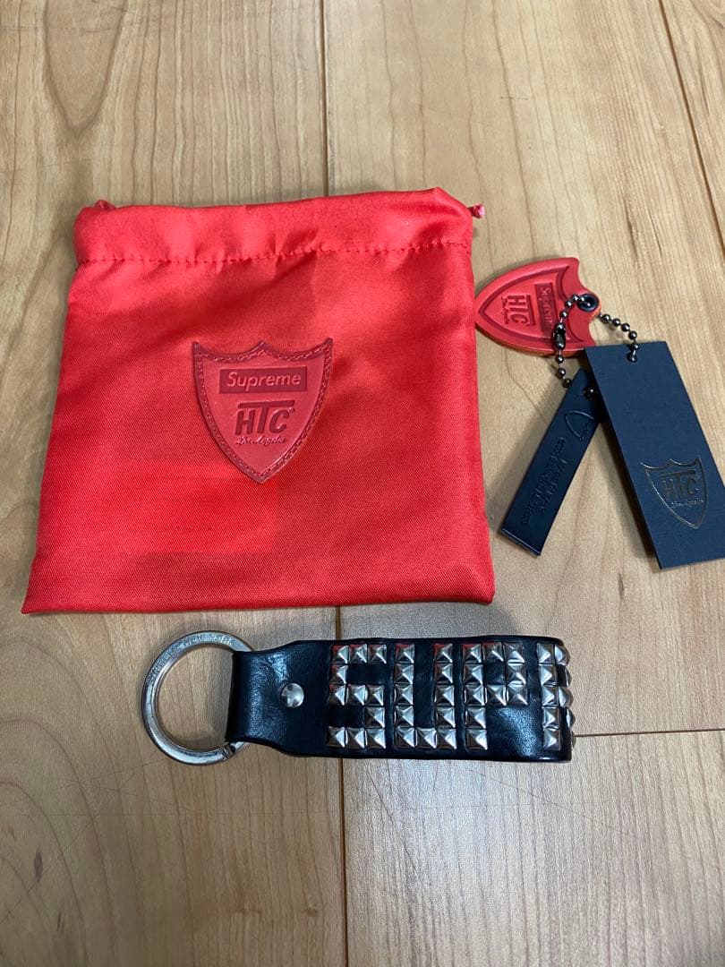 Supreme×HTCスタッズ付きキーホルダー キーリング　シュプリーム