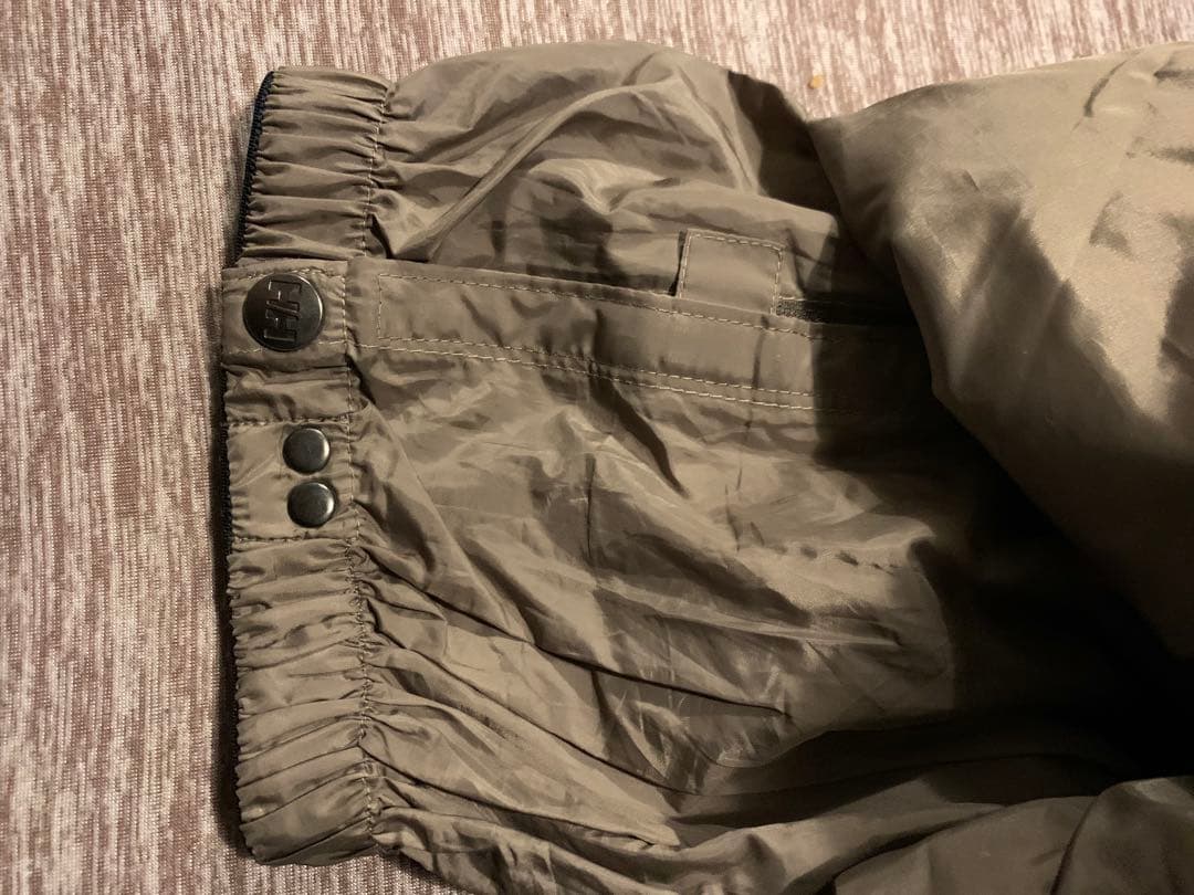 少々難あり　ヘリーハンセン　スキー　スノボ　ウエア　M