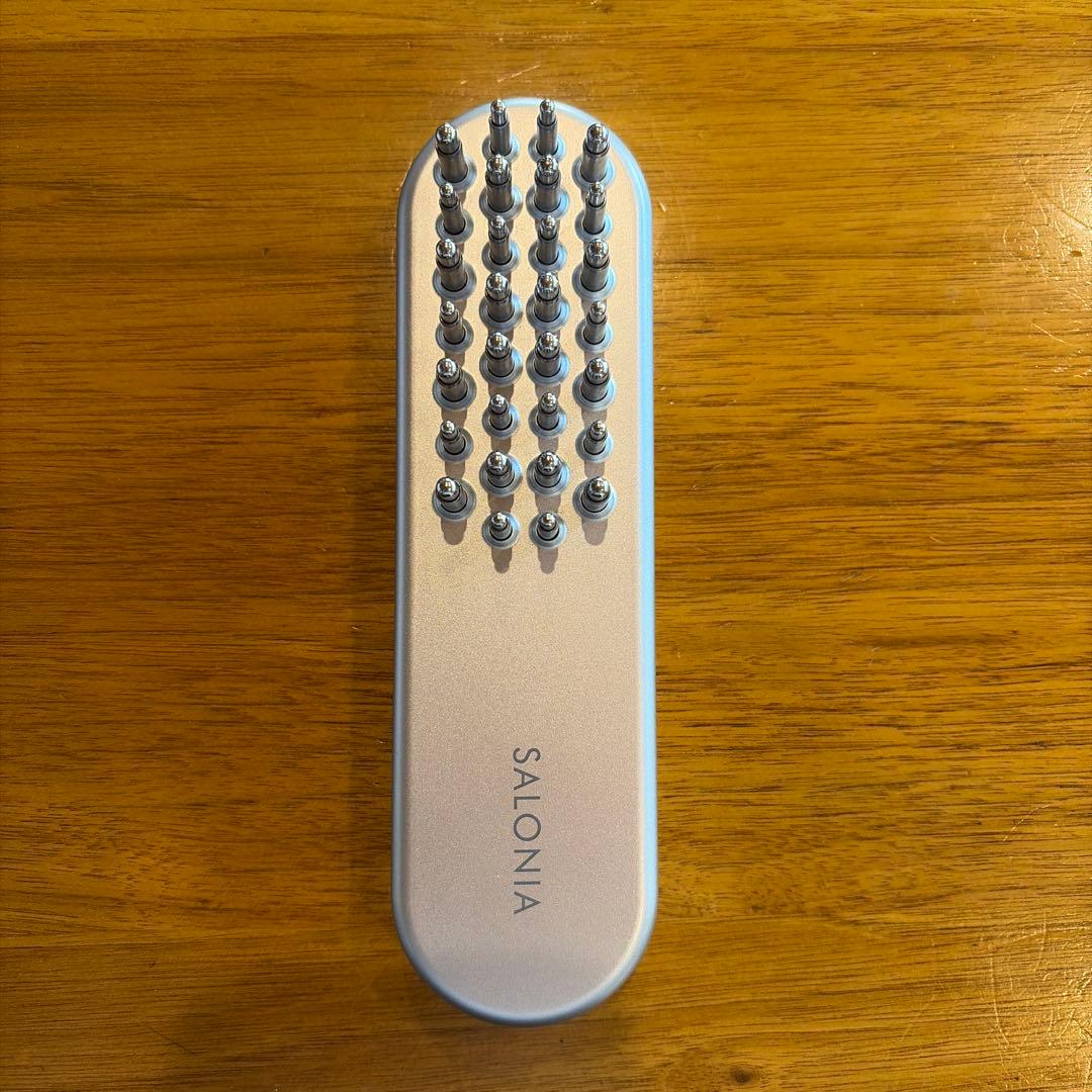 SALONIA EMS Lift Brush 美容器