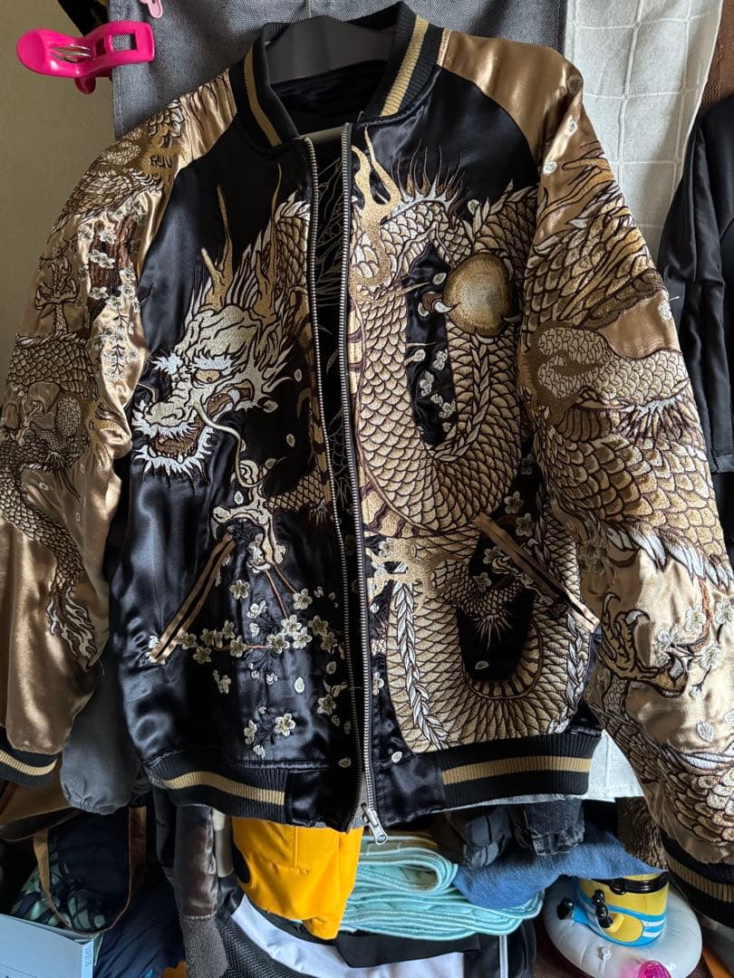 ドラゴン刺繍スカジャン 黒金