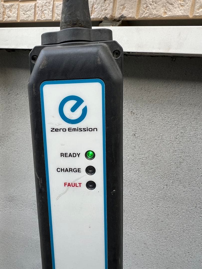 電気自動車　日産リーフ　充電ケーブル　200V