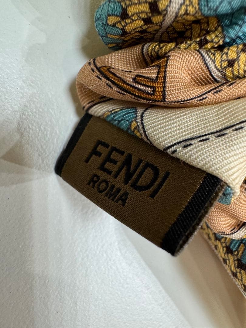 FENDI フェンディ シュシュ 2個セット 購入証明書付き