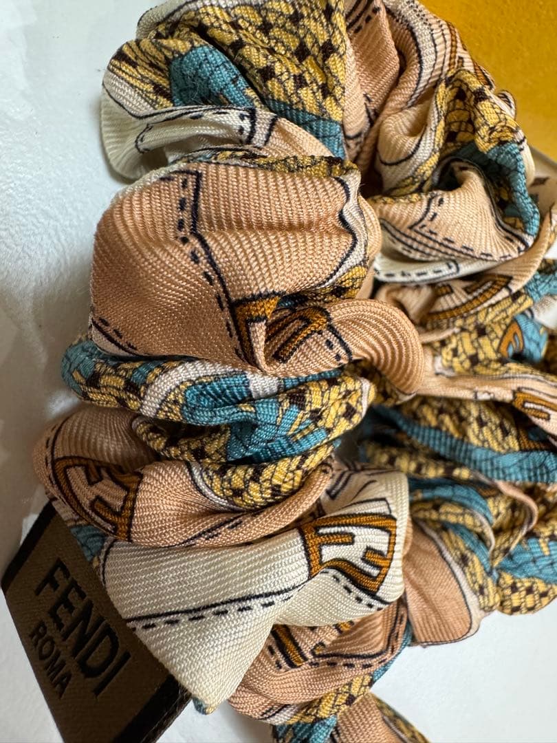 FENDI フェンディ シュシュ 2個セット 購入証明書付き