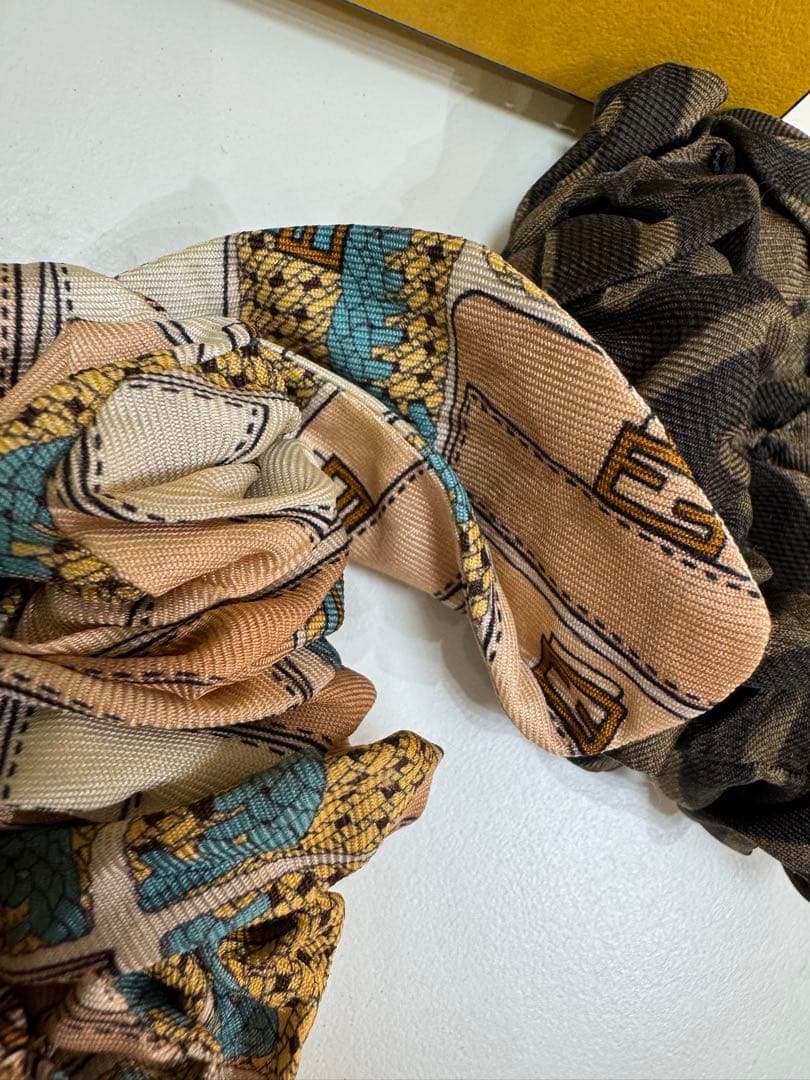 FENDI フェンディ シュシュ 2個セット 購入証明書付き