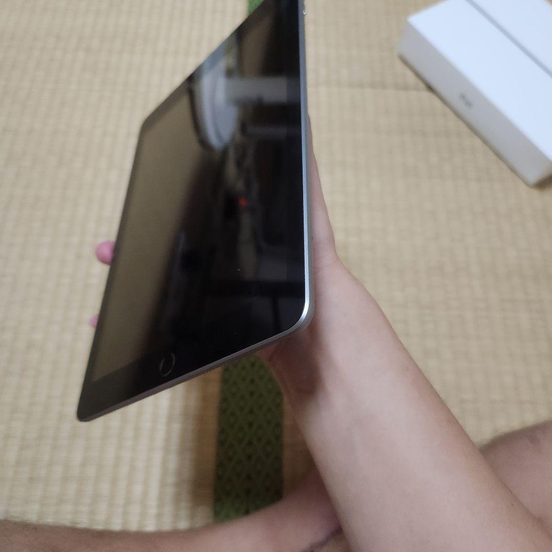 Apple iPad 第６世代バッテリー容量91% Simフリー