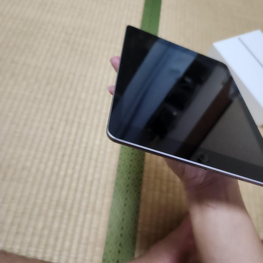 Apple iPad 第６世代バッテリー容量91% Simフリー