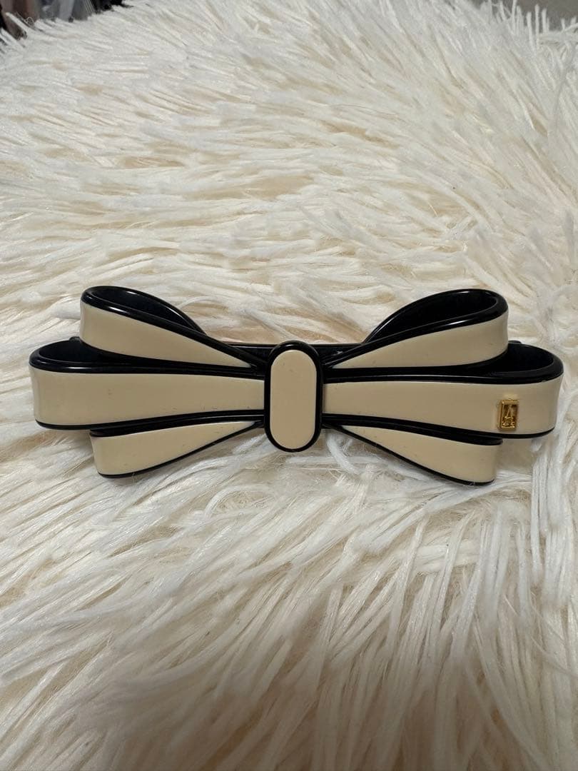 【新品】 LISERAI リボンヘアアクセサリー 8cm ベージュ×ブラック