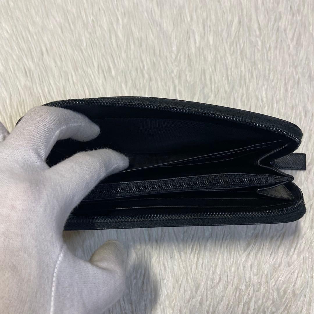 今週限定価格　美品　PRADA プラダ　長財布　ラウンドファスナー　黒　三角ロゴ