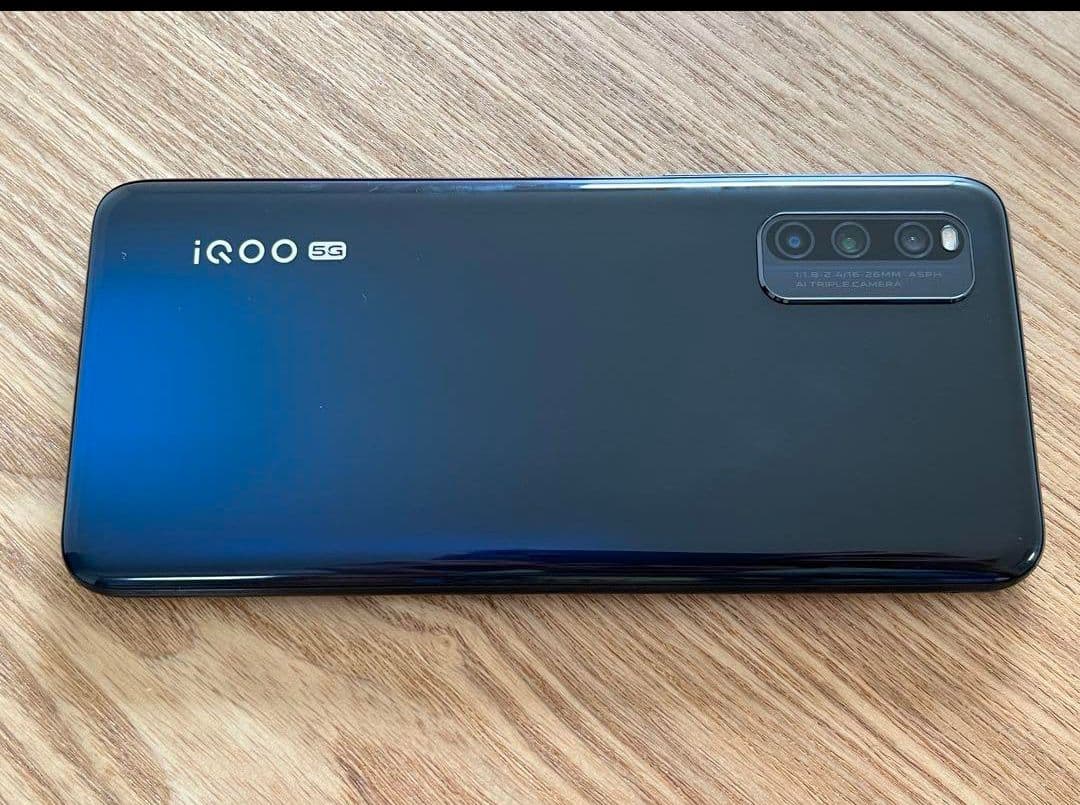 スマートフォン本体 vivo iQOO Z1 6+128 144hz Dimensity 1000+