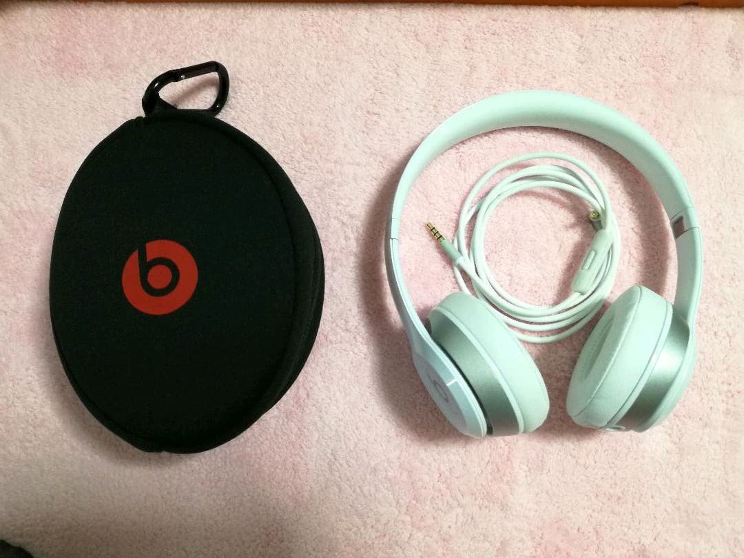 美品!Beatssolo2ヘッドフォン