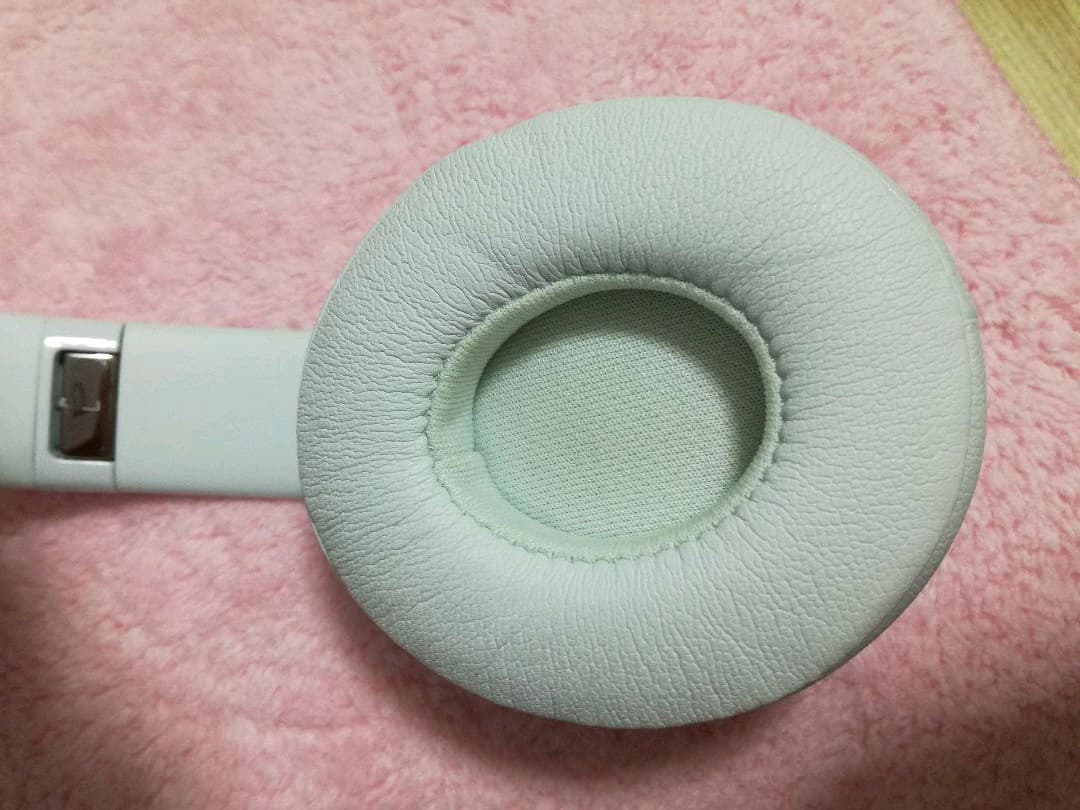 美品!Beatssolo2ヘッドフォン