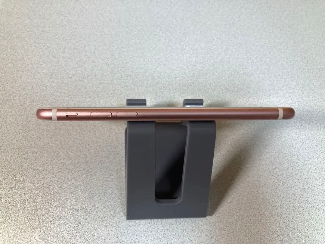 美品 Apple iPhone 7 128GB ローズゴールド