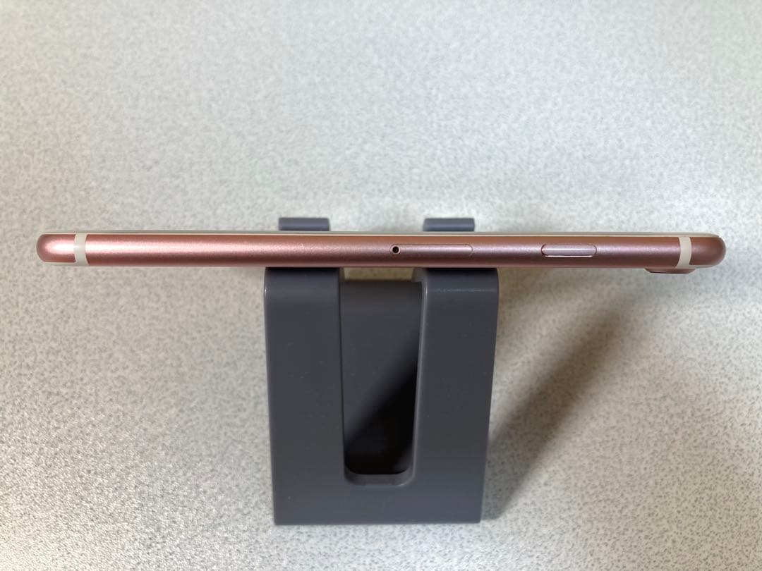 美品 Apple iPhone 7 128GB ローズゴールド