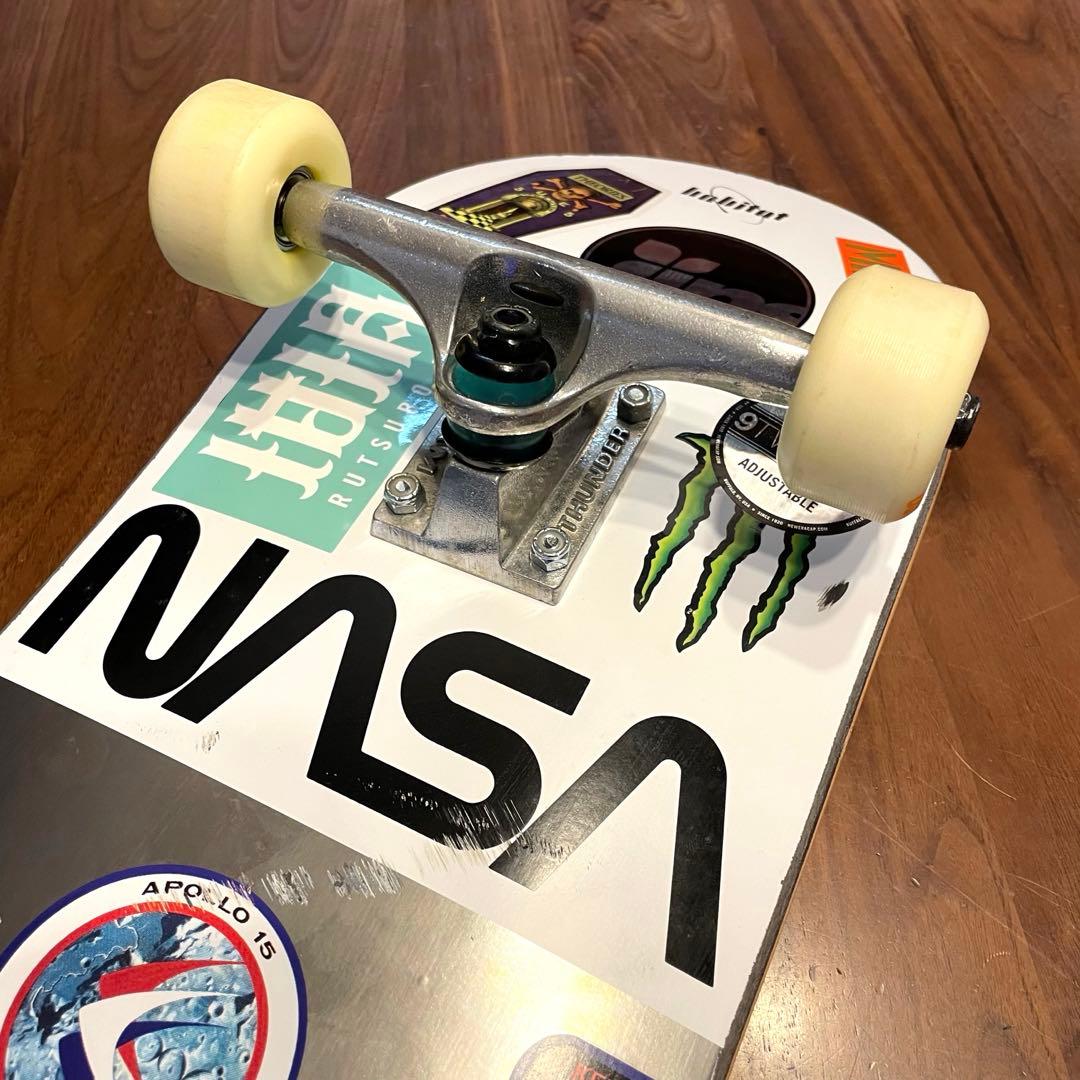 美品　サンダートラック　ニンジャ　ハビタット　スケートボード　スケボー　NASA