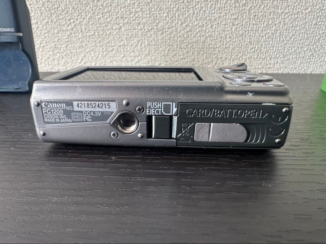 k656 Canon IXY Digital 900IS シルバー　デジカメ