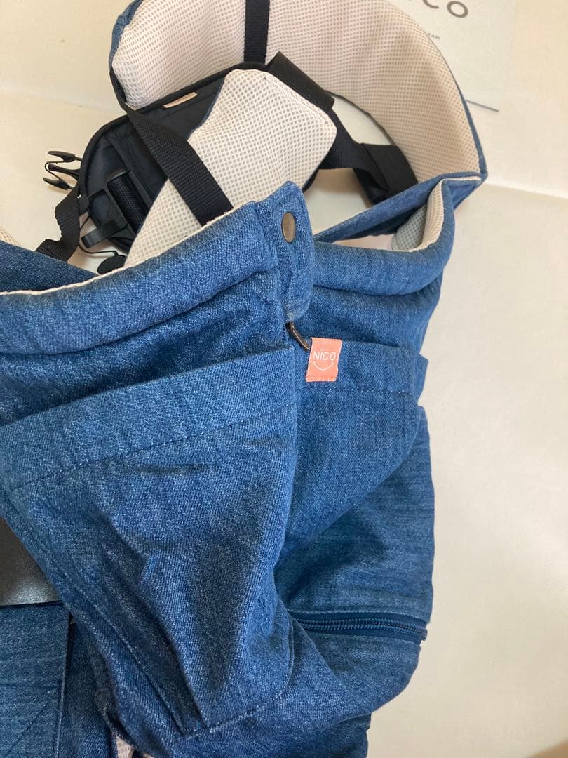 【値下】キューズベリー 抱っこ紐 nico デニム　腰パッド付き