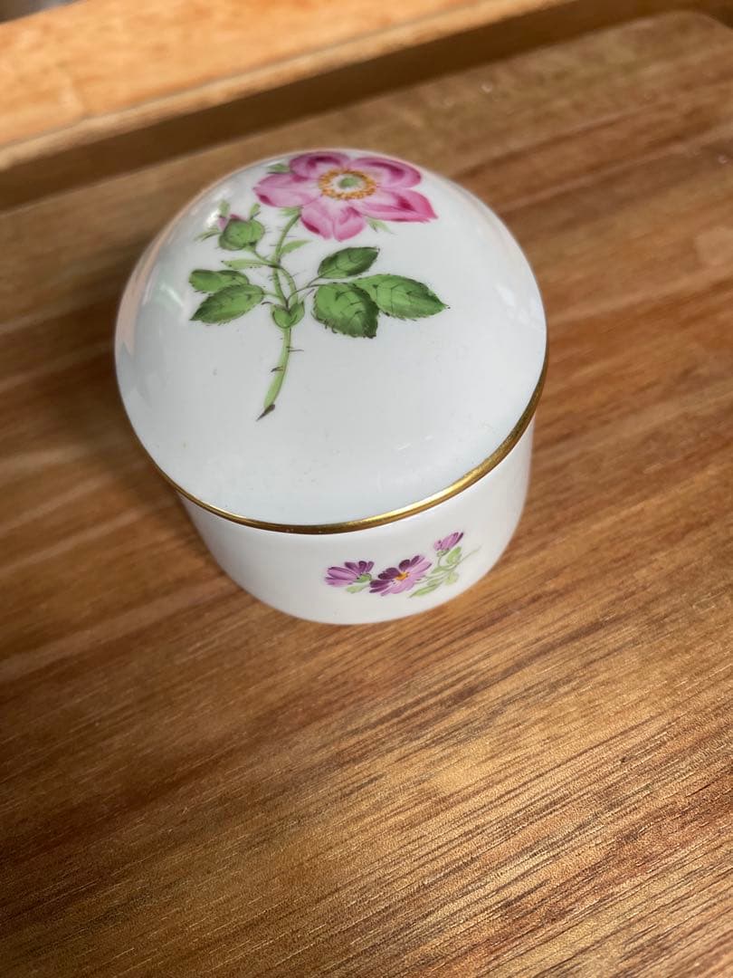 マイセン　オーバル型　フラワー　　ボックス　小物入れ