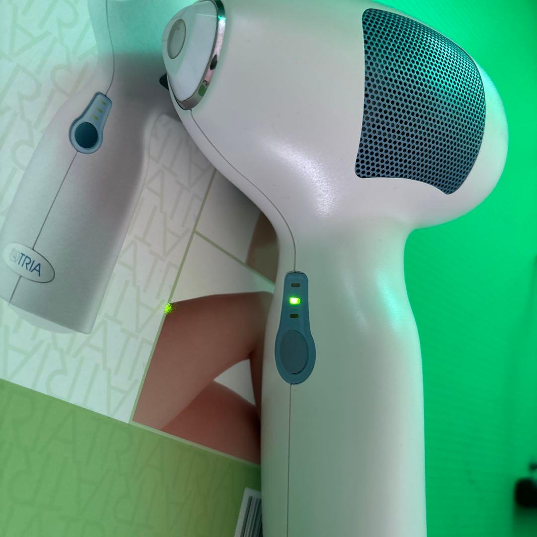 TRIA 脱毛器 本体 充電器付き