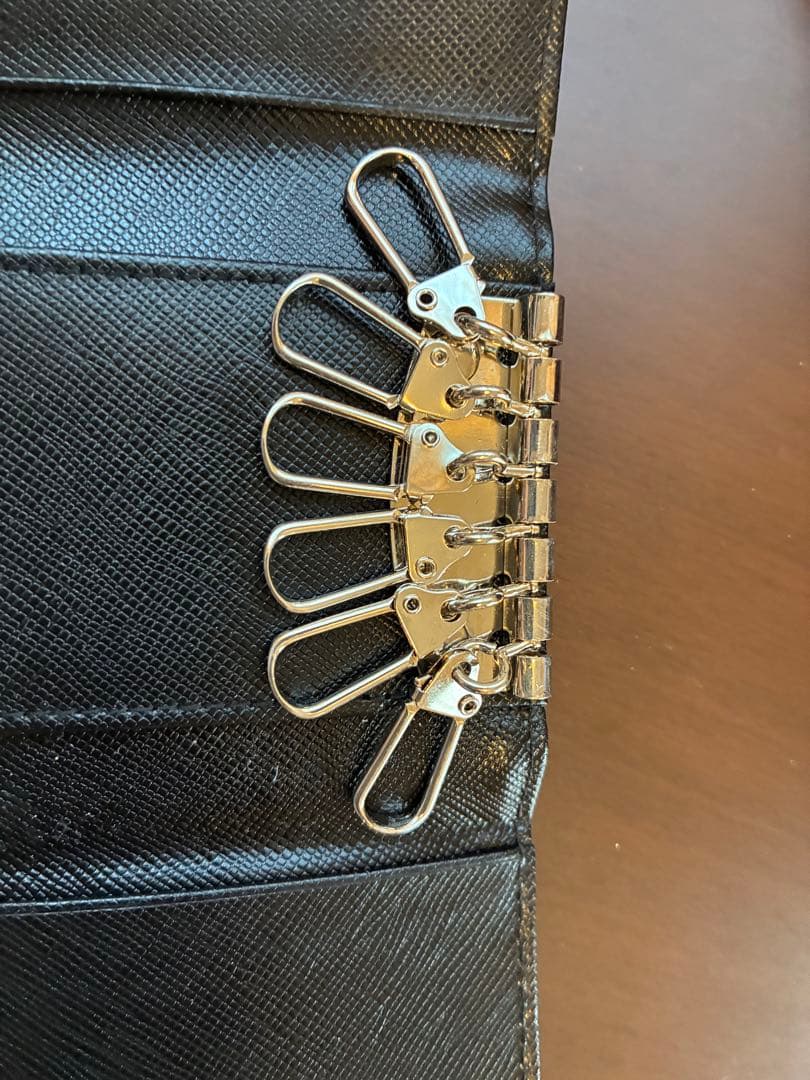 PRADA ブラック キーケース