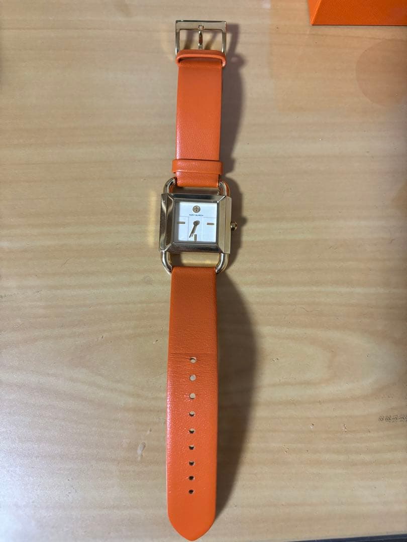TORY BURCH オレンジ レザーストラップ 時計