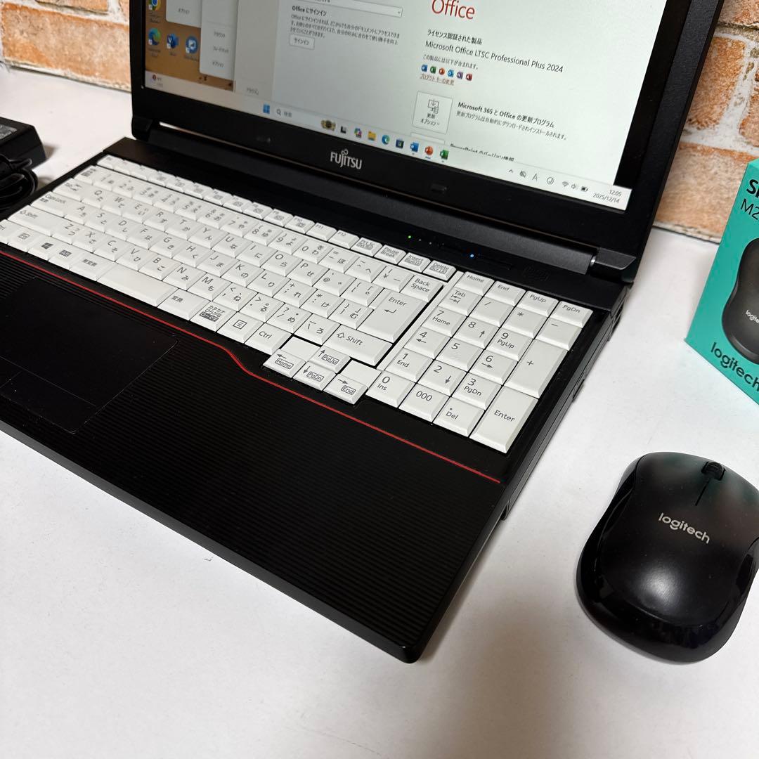 美品　富士通ノート PC Core i7 SSD500GB Windows11