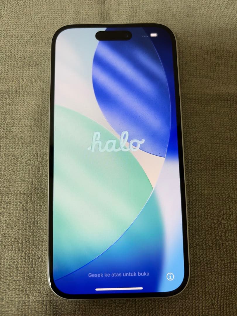 iPhone 16 256GB バッテリー100% ホワイト SIMフリー