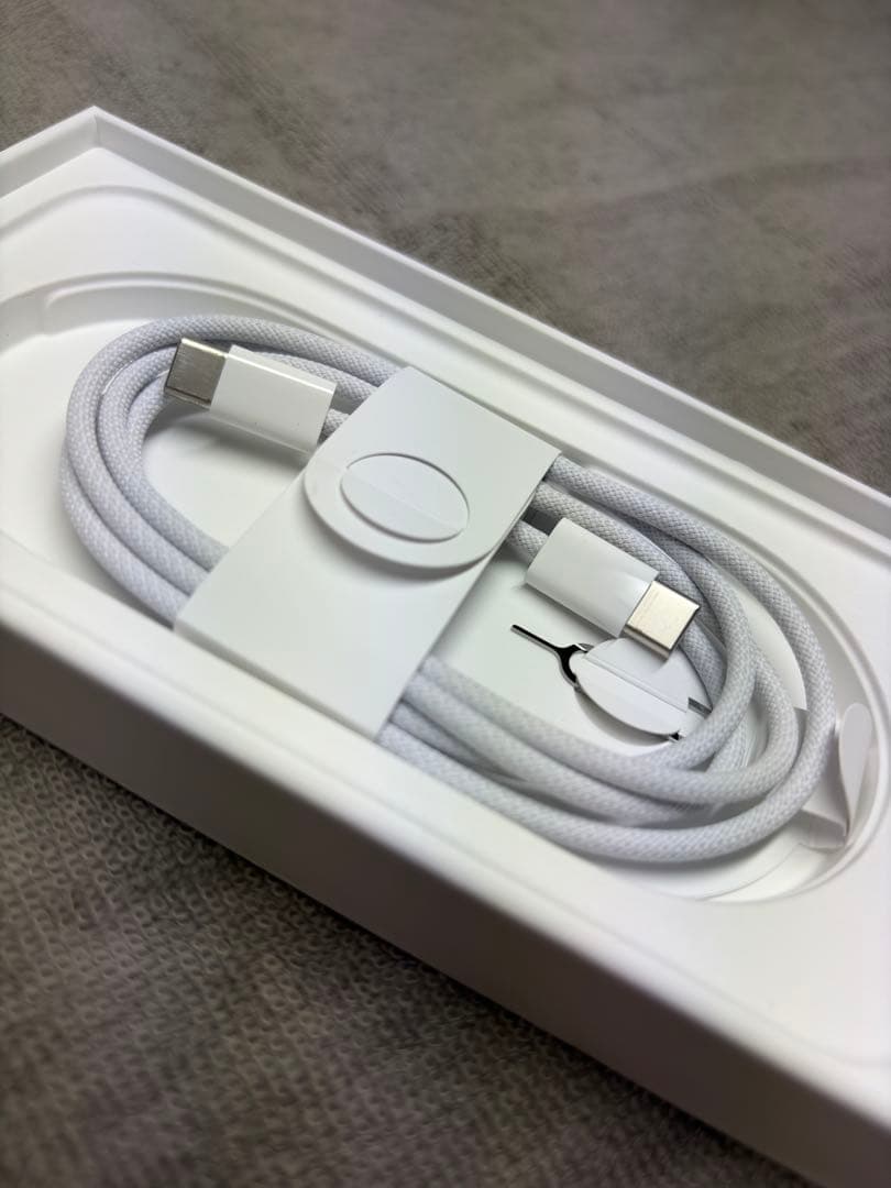 iPhone 16 256GB バッテリー100% ホワイト SIMフリー