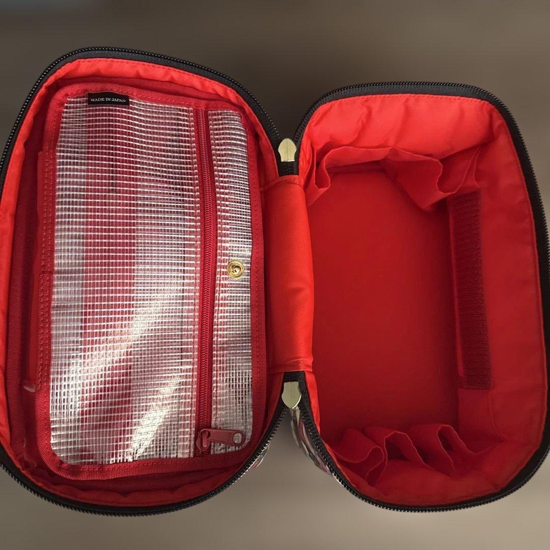 アルティザン&アーティスト　宝石模様のポーチ