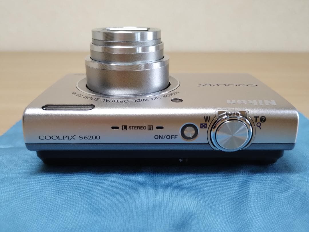 ✨動作良好✨ 美品 Nikon COOLPIX S6200 シルバー デジカメ
