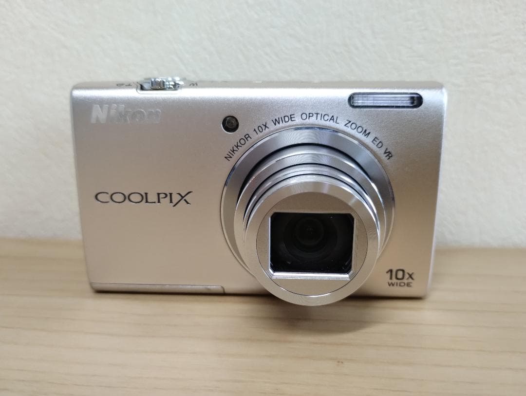 ✨動作良好✨ 美品 Nikon COOLPIX S6200 シルバー デジカメ